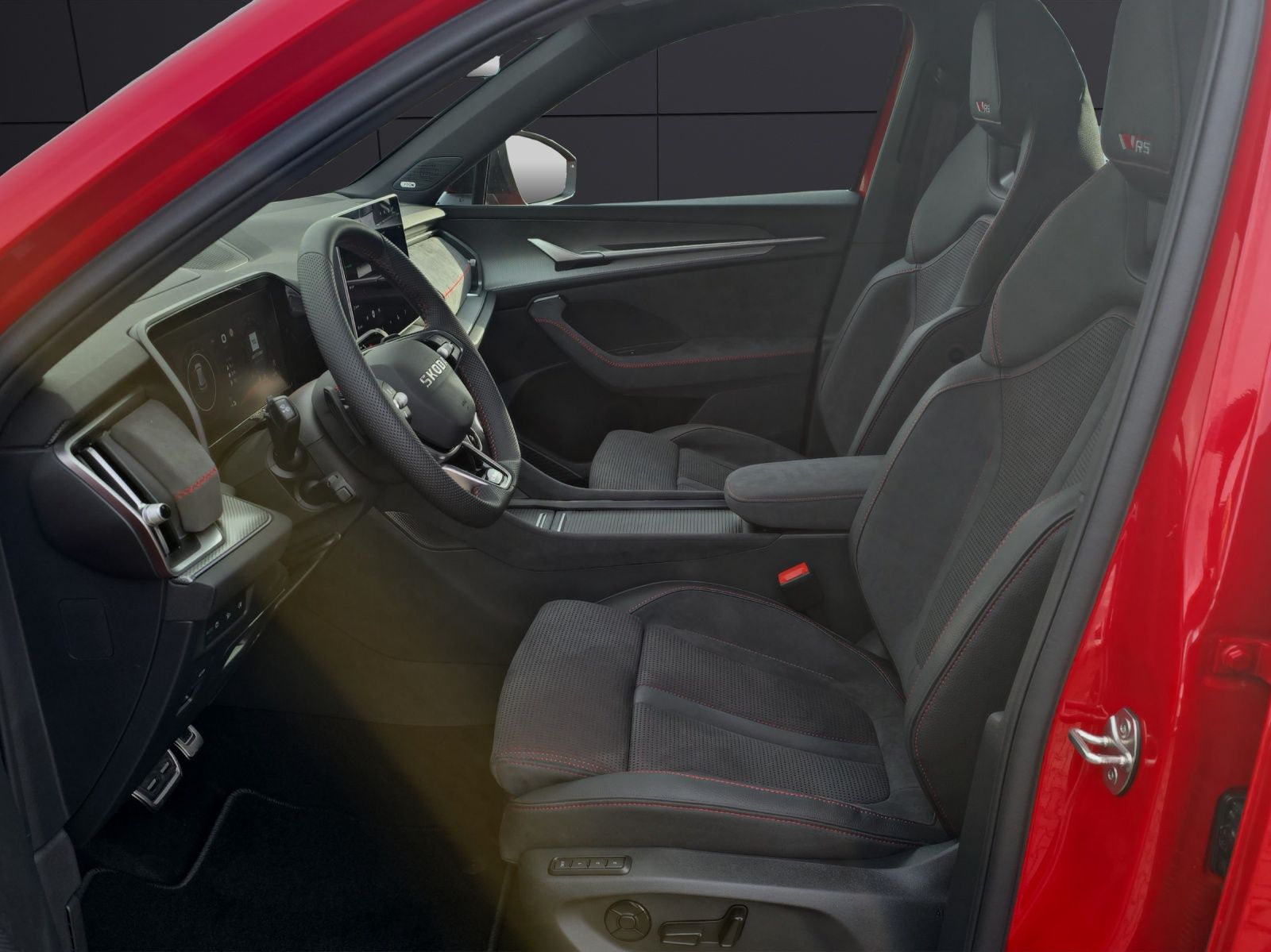 Fahrzeugabbildung SKODA Kodiaq RS 2.0 TSI 195 kW 4x4 MATRIX AREA AHK HEA