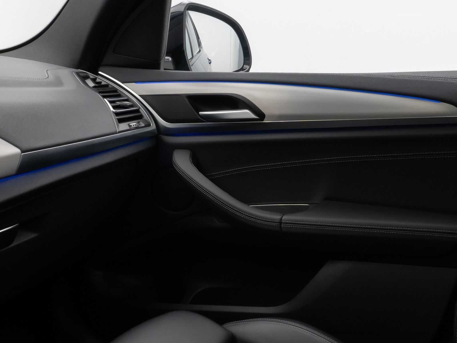 Fahrzeugabbildung BMW X3 xD20i M Sport Kamera Panorama DAB HiFi 20Zoll