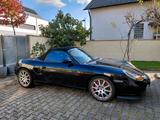 Porsche 986 schwarz 2002 - Porsche Cayenne mit Benzin-Antrieb: Cabrio