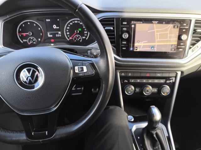 Fahrzeugabbildung Volkswagen T-Roc 1.5 TSI DSG Active LED NAVI KESSY ALLWETTE