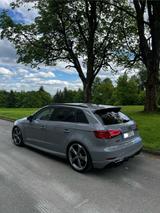 Audi RS3 8V Sportback - Audi RS3 mit Benzin-Antrieb: Kleinwagen