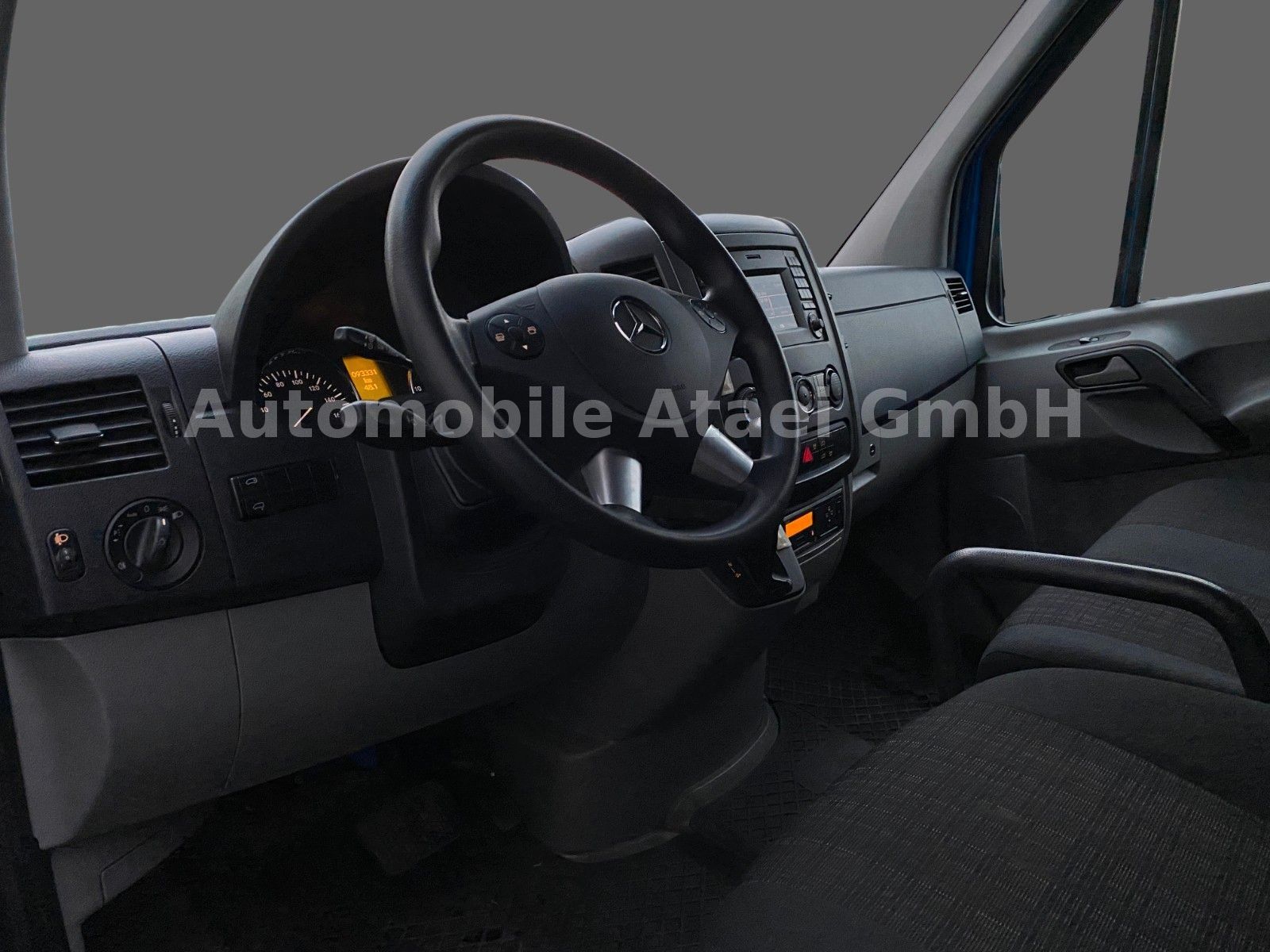 Fahrzeugabbildung Mercedes-Benz Sprinter 319 CDI V6 AHK 3,5t+ KAMERA (0450)