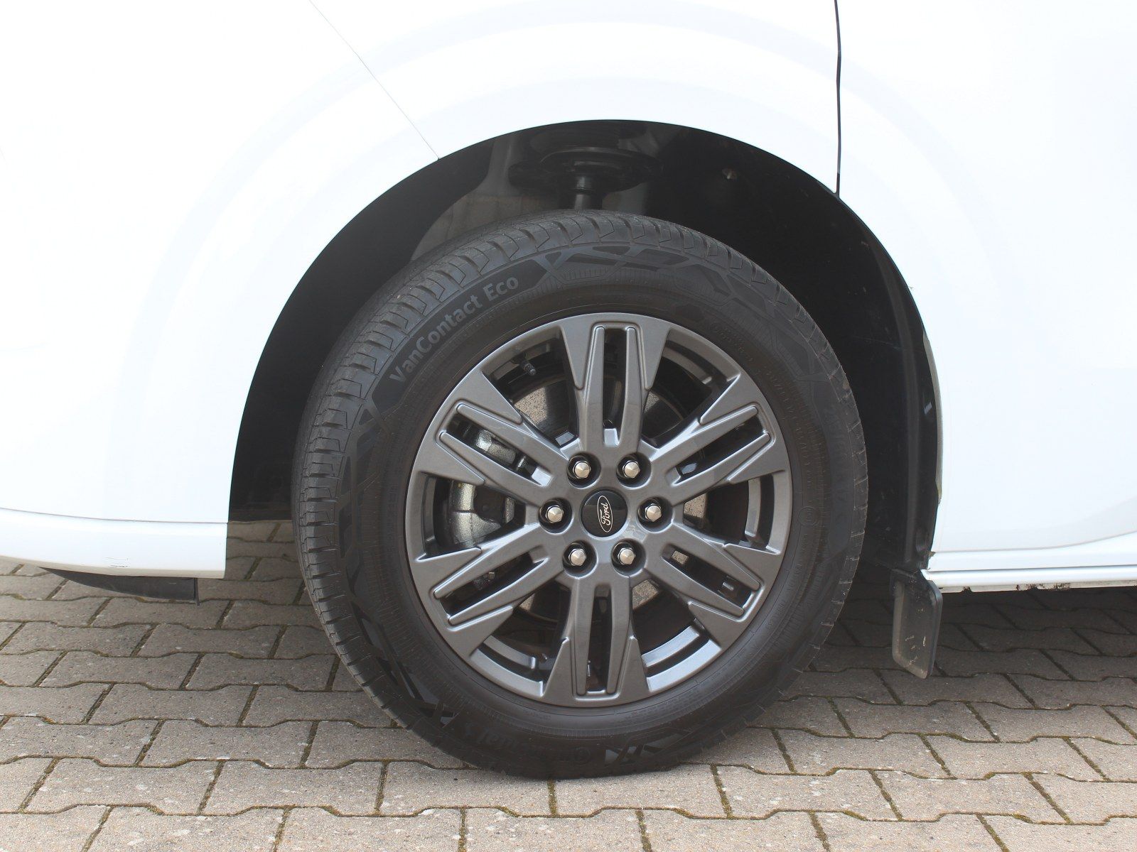 Fahrzeugabbildung Ford Tourneo Custom Plug-in Hybrid 340 L1 Titanium