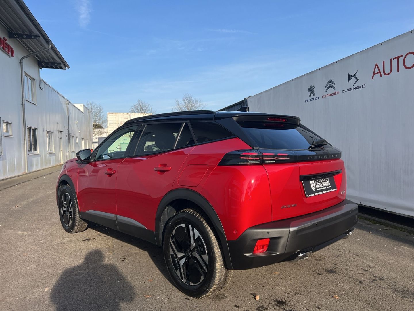 Fahrzeugabbildung Peugeot 2008 Hybrid GT 145 e-DSC6 ACC Panodach Navi