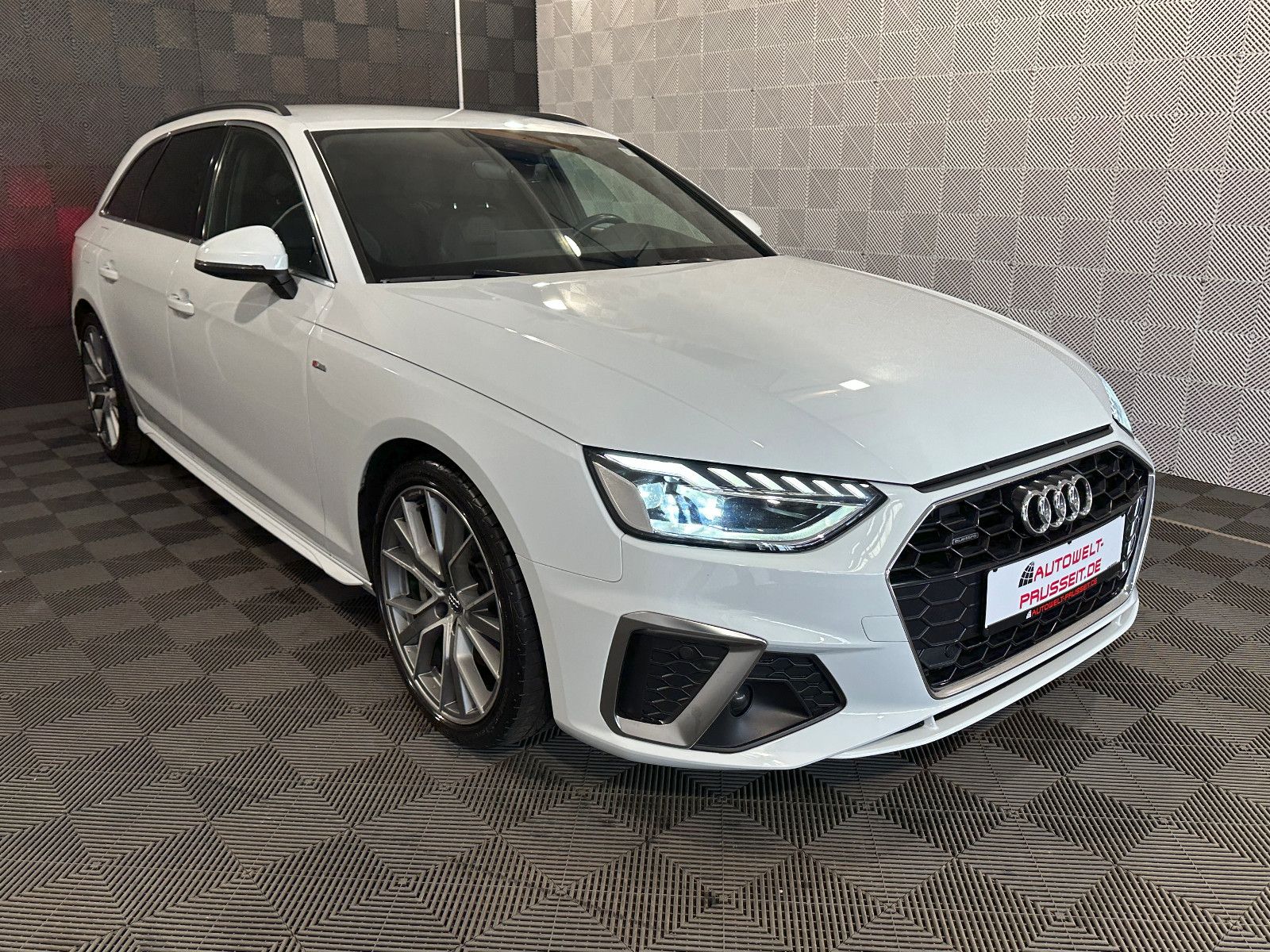 Gebrauchtwagen Audi A4 A4 Avant 50 TDI qu.*S LINE*LED-AHK-TEMPO-MMI-19" in Horb am Neckar