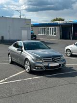 Mercedes-Benz Mercedes C250 BlueEFFICIENCY/ Facelift - Mercedes-Benz C-Klasse aus 2011: Facelift