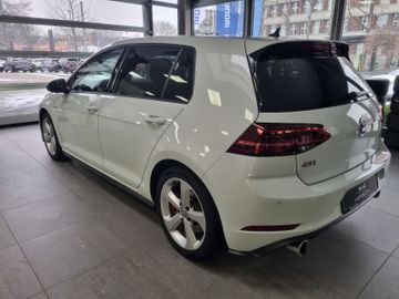 Fahrzeugabbildung Volkswagen Golf VII GTI Performance DSG NAVI LED Virtual