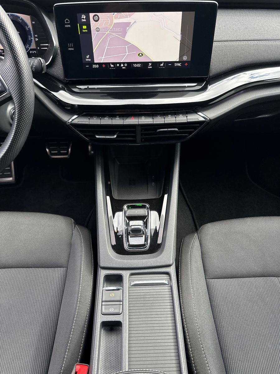 Fahrzeugabbildung SKODA Octavia Combi Sportline NAV+LED+ACC+DCC+18ZO+VC