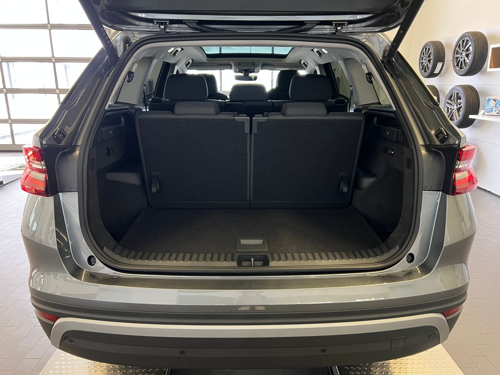 Fahrzeugabbildung SKODA Kodiaq Selection 2.0 TDI DSG 4x4 *AHK, 7 Sitze,