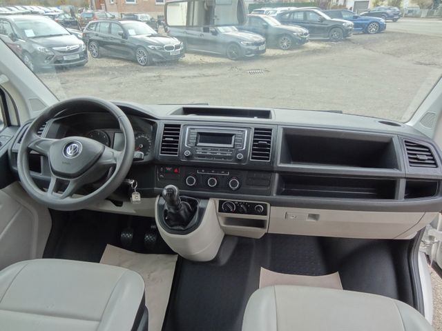 Fahrzeugabbildung Volkswagen T6 Transporter/Kombi lang/AHK/58.500Km/9 SITZER