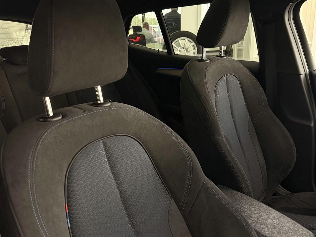 BMW X2 18iA sDrive M Sport, LED, Pano, HUD, Kamera