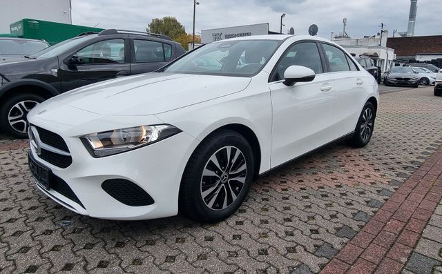 MERCEDES-BENZ A 180 Lim-48TKM-LEDER-KAMERA-GARANTIE-AUTOMATIK-