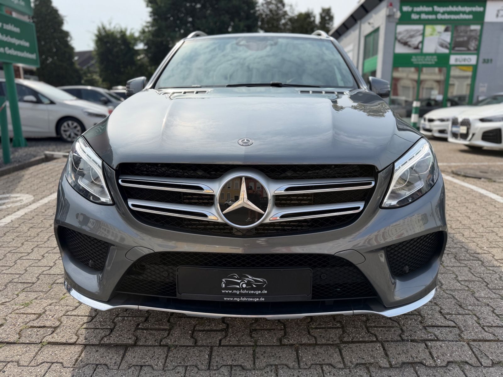 Fahrzeugabbildung Mercedes-Benz GLE 350 d 4Matic AMG LINE NEUER MOTOR VOLLAUSST.