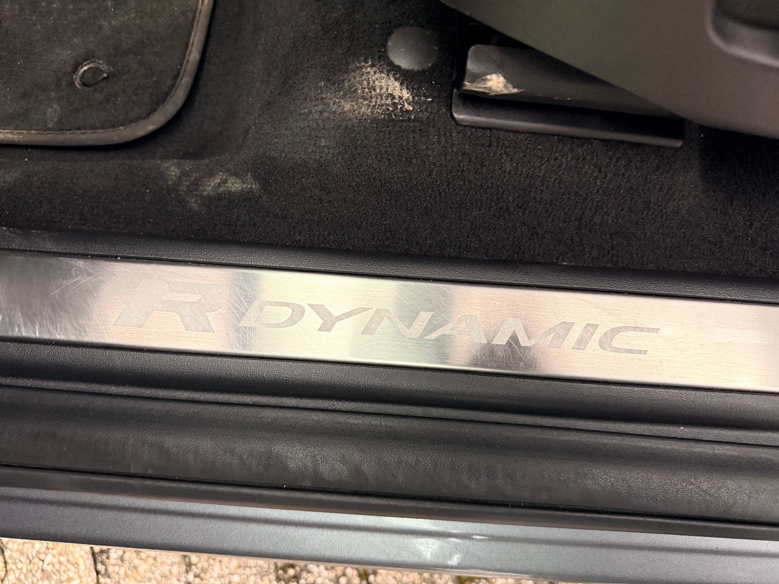 Fahrzeugabbildung Land Rover Discovery Sport R-Dynamic S AWD/LEDER/KAMERA/ACC