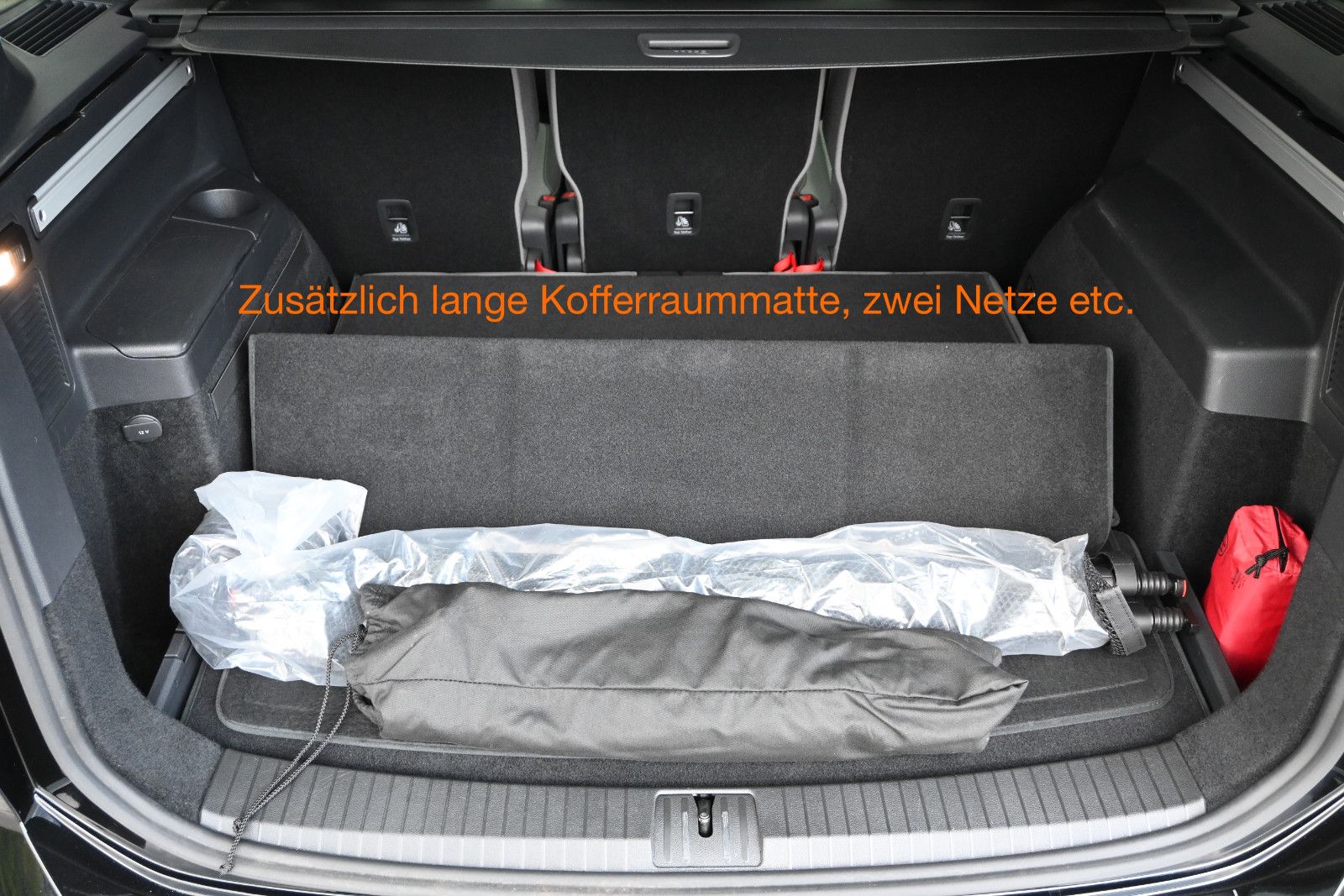 Fahrzeugabbildung Volkswagen Touran 1.5 TSI DSG °ACC°AHK°PANO°STHEIZ°DYNAUDI°
