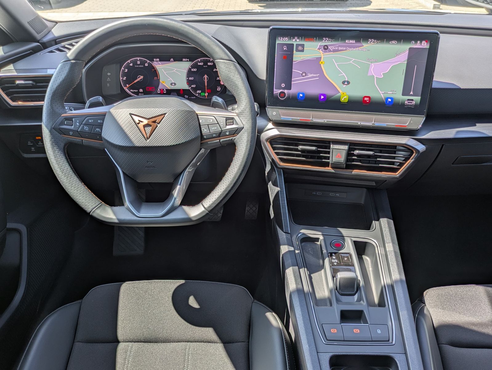 Fahrzeugabbildung CUPRA Leon 1.5 eTSI DSG MATRIX-LED*ACC*APP*KAMERA*18"