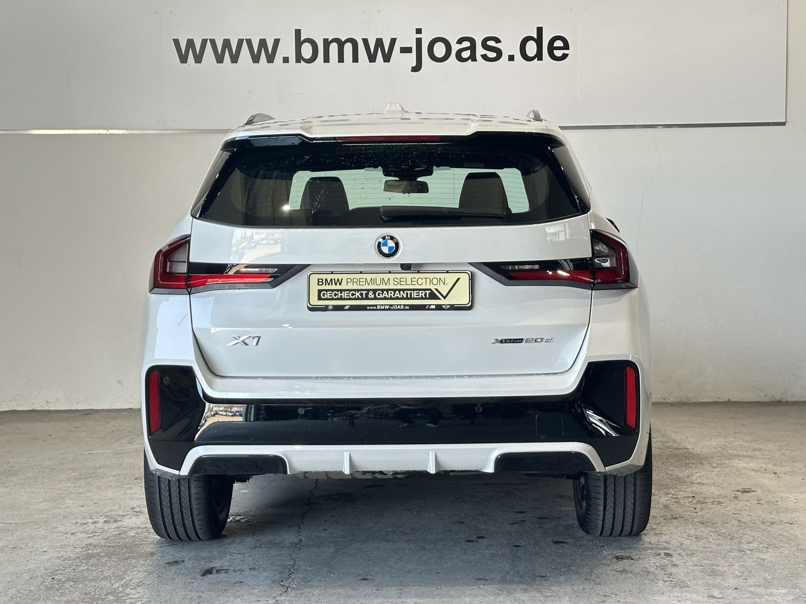 Fahrzeugabbildung BMW X1 xDrive20d M Sportpaket AHK 18" M LMR