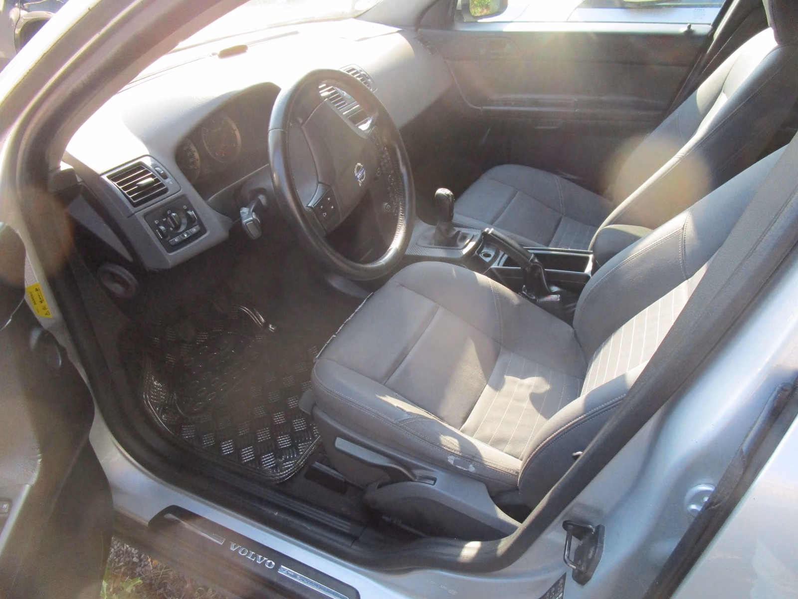 Volvo V50 2006 — двигун 1.998 cm³, 136 HP (100kW)