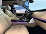 Land Rover Range Rover P530 LWB Autobio MM-11,4" AHK SH 23" - mit Benzin-Antrieb: Schwarz, Luftfederung