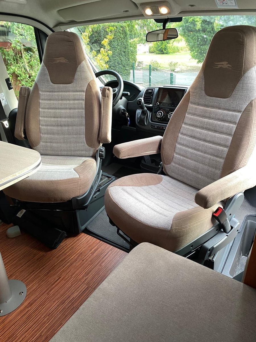 Fahrzeugabbildung Laika Kosmo Emblema 509E