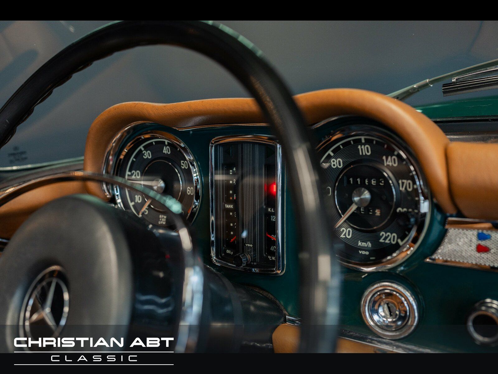 Fahrzeugabbildung Mercedes-Benz SL 280 Pagode