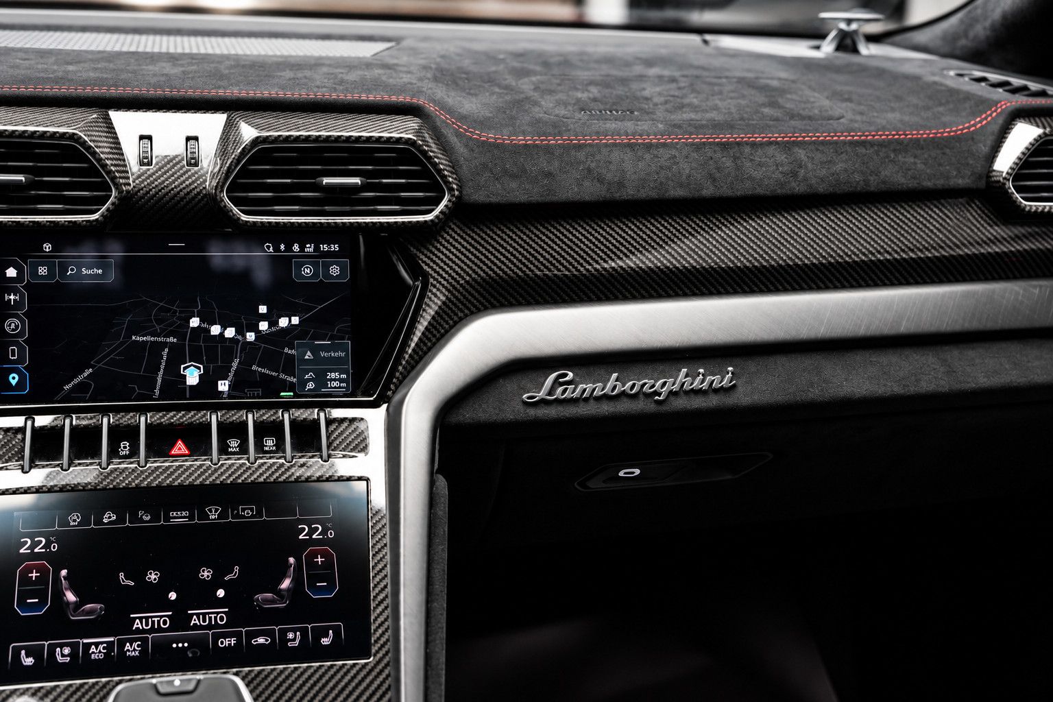 Fahrzeugabbildung Lamborghini Urus Performante *Carbon*Akrapovic*Alcantara*B&O
