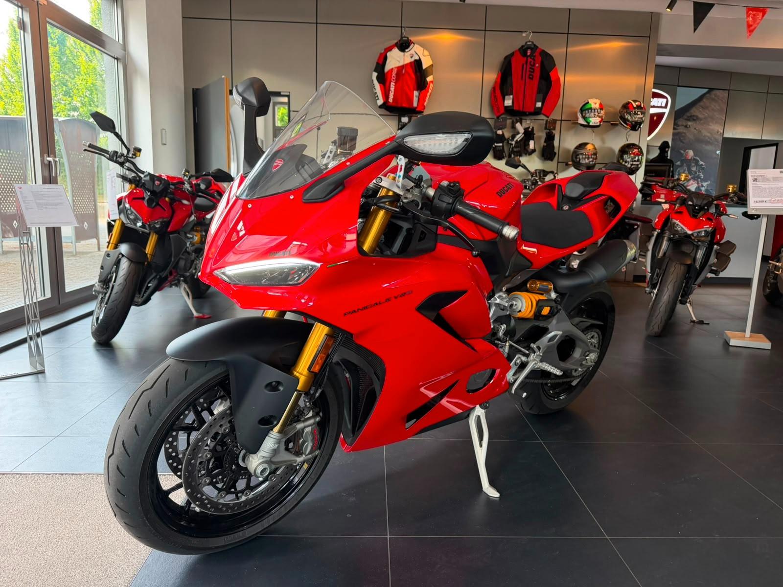 Ducati Panigale V2S D35 (A2) sofort*top Zustand