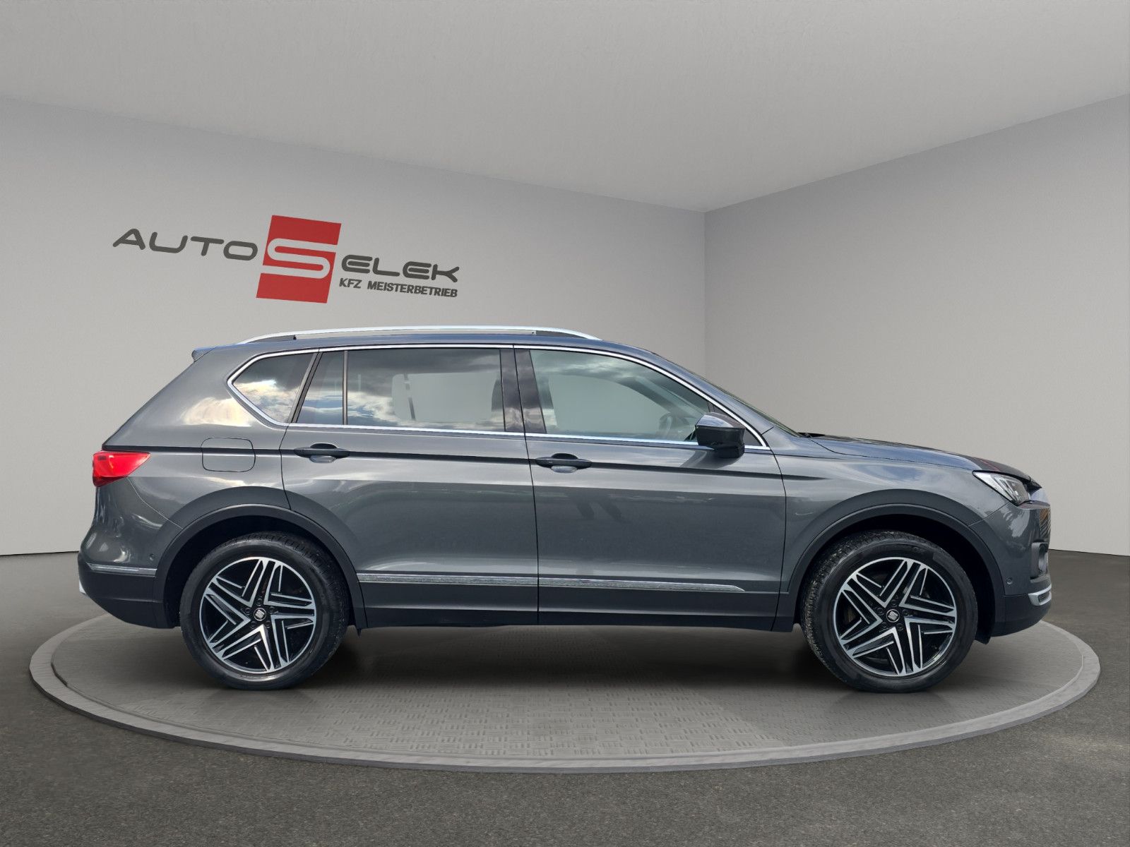 Fahrzeugabbildung SEAT Tarraco Xcellence 4Drive/7-Sitzer/360°