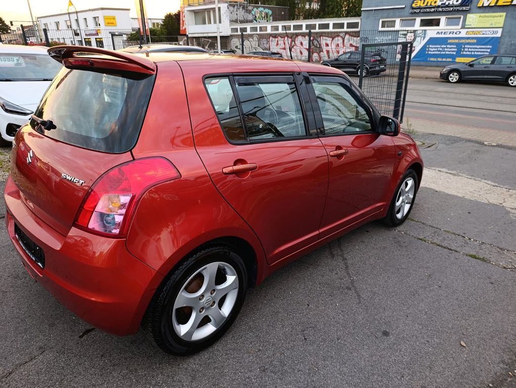 Suzuki Swift Lim. Club*NAVI*APPLE CAR PLAY*DAB*KLIMA*