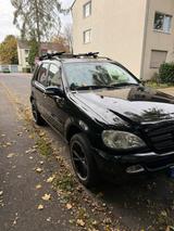 Mercedes-Benz Mercedes ml 270 cdi 188.000 km mit neu tüv - Mercedes-Benz ML 270 mit Diesel-Antrieb