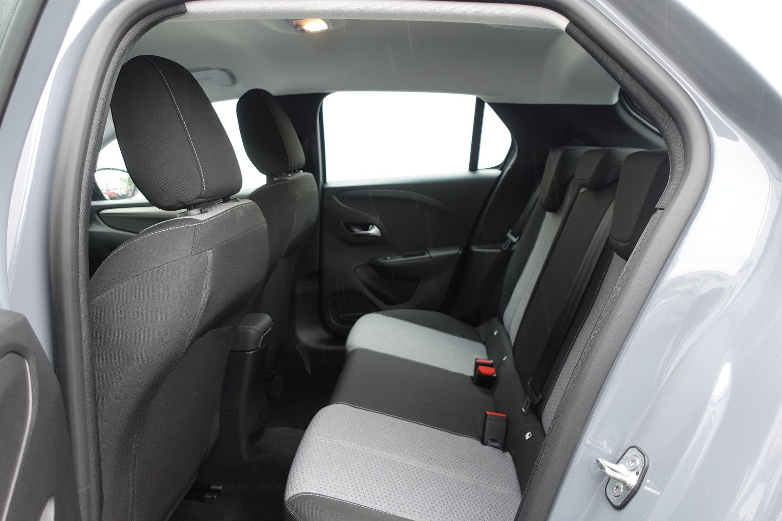 Fahrzeugabbildung Opel Corsa 1.2Turbo Automatik Allwetter,Klima,SHZ,LED