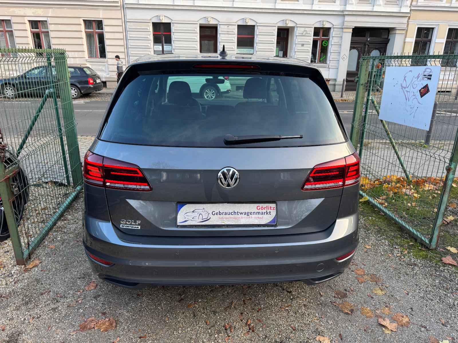 Volkswagen Golf SportsvanVII Trendline PDC V+H Tempomat AHK, миниатюра 3