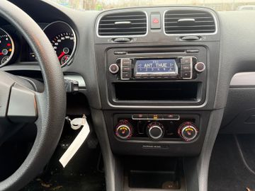 Volkswagen Golf VI Trendline+Klima+SHZ+Sch.Dach+AHK+Gar.