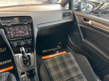 MYAUTOCENTER – Gebraucht- und Jahreswagen mit Werkstattservice in Pfaffenhofen Volkswagen Golf *ACC*PDC*NAVI*2-Zonen*LED*SPORT*