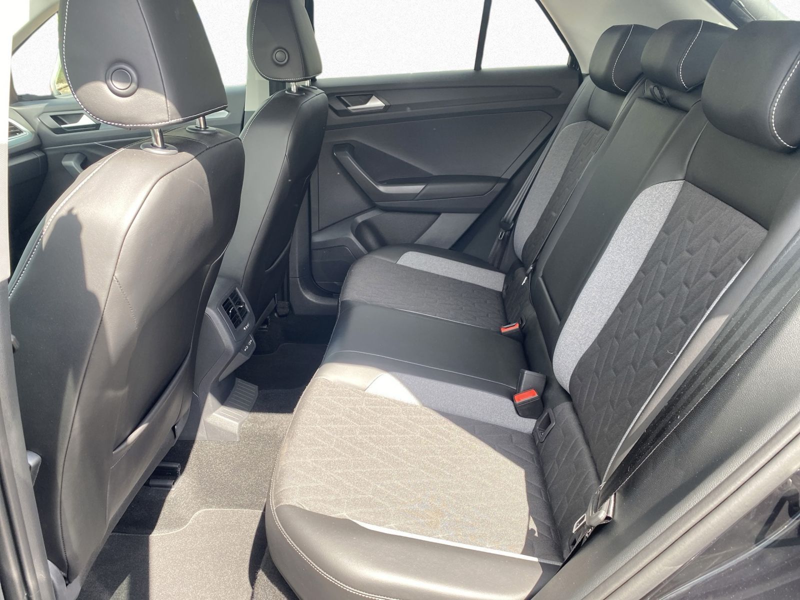 Volkswagen T-Roc - Bild 13