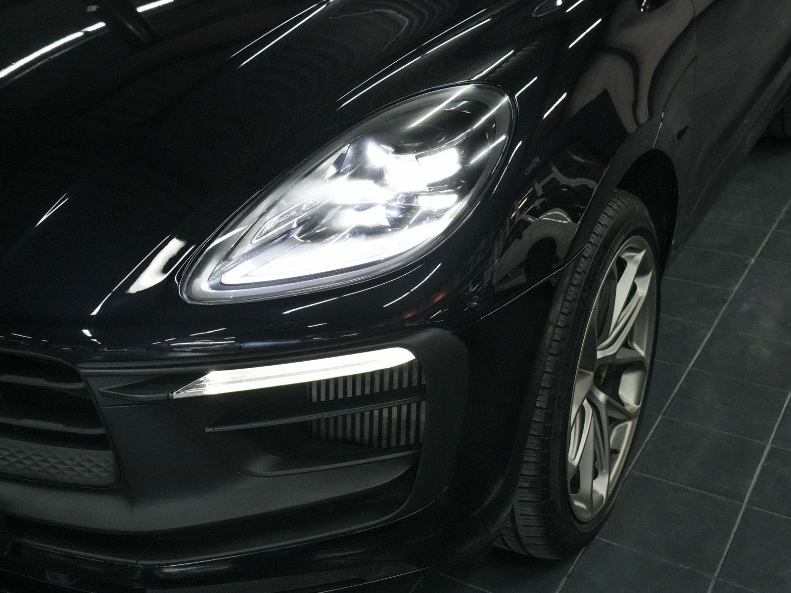 Fahrzeugabbildung Porsche Macan S -PDLS+|ACC|PASM|Pano|360°|SportAGA|21"