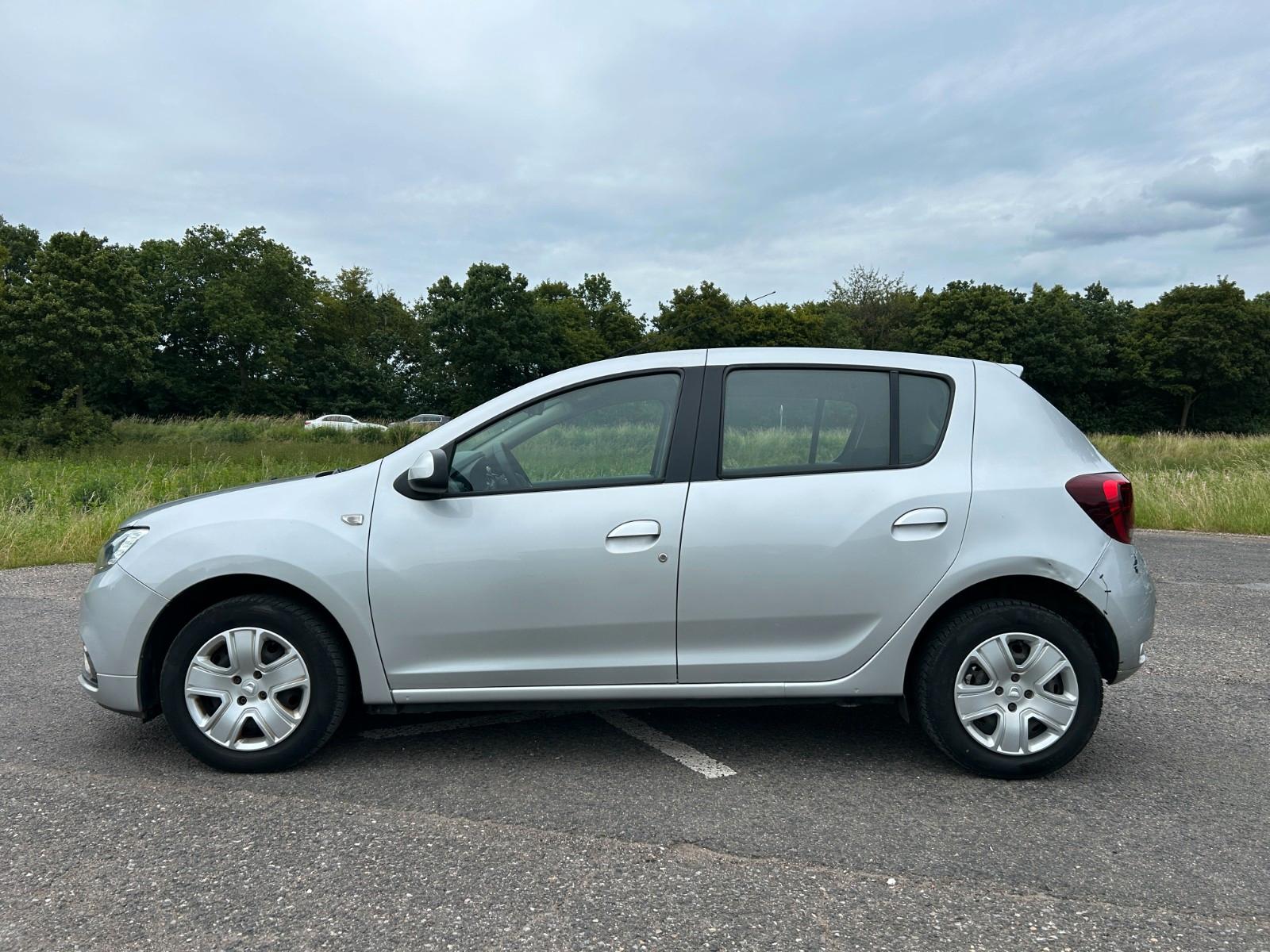 Dacia Sandero Comfort SCe 75 Sitzheizung Navi Kamera