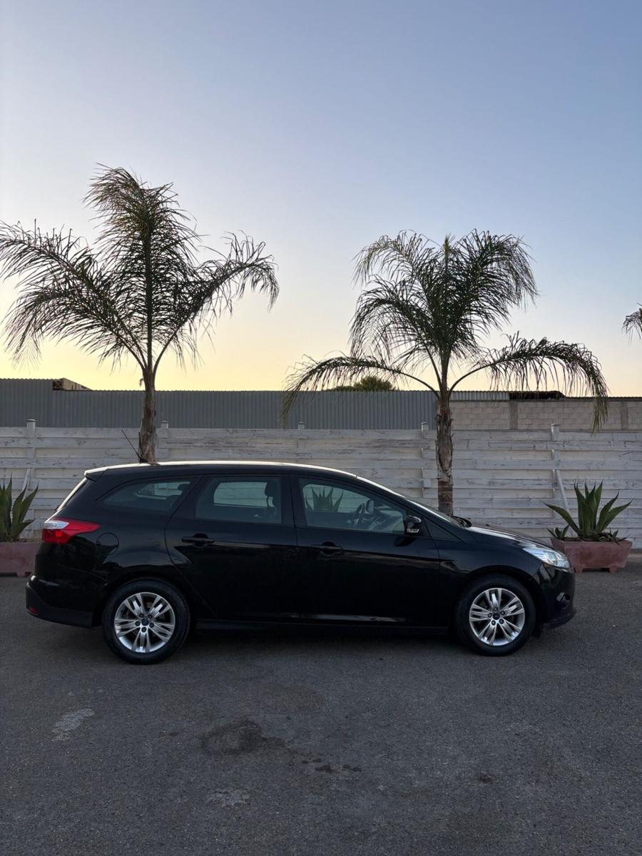 Ford Focus 2012 — photo 7
