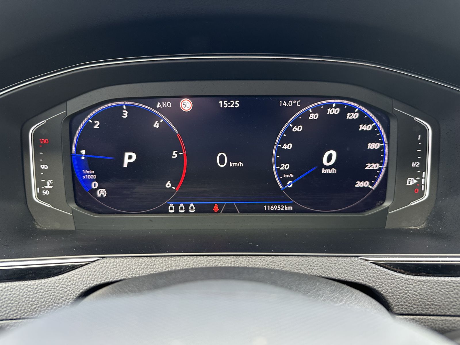 Fahrzeugabbildung Volkswagen Passat Variant Business NAV+IQ-LIGHT+AHK+KAM+VC
