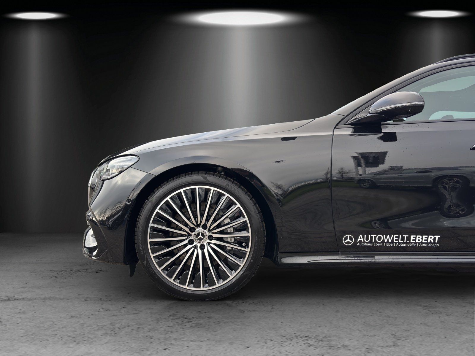 Fahrzeugabbildung Mercedes-Benz E 220 d T  AMG 360° DigLight Burm Pano Sitzklima