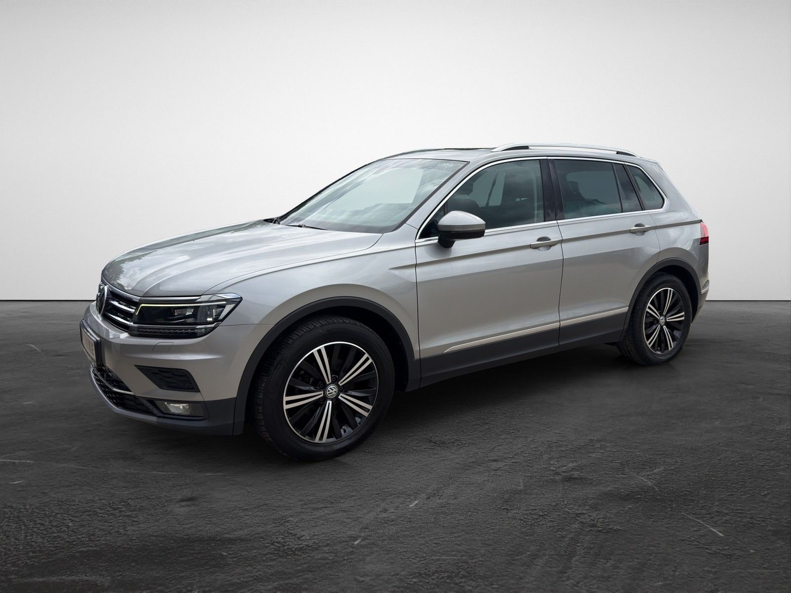 Volkswagen Tiguan  2,0 l TDI DSG 110 kW Highline  Panodach  imagem 3