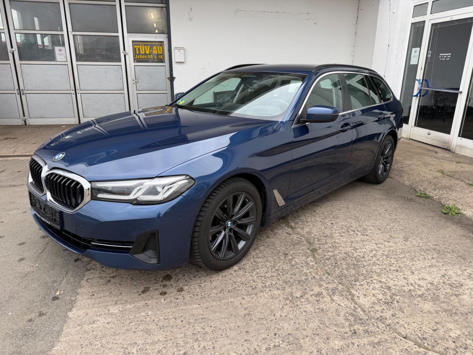 BMW 520dxDrive HeadUp HiFi Komfortsitz AHKschwenkbar
