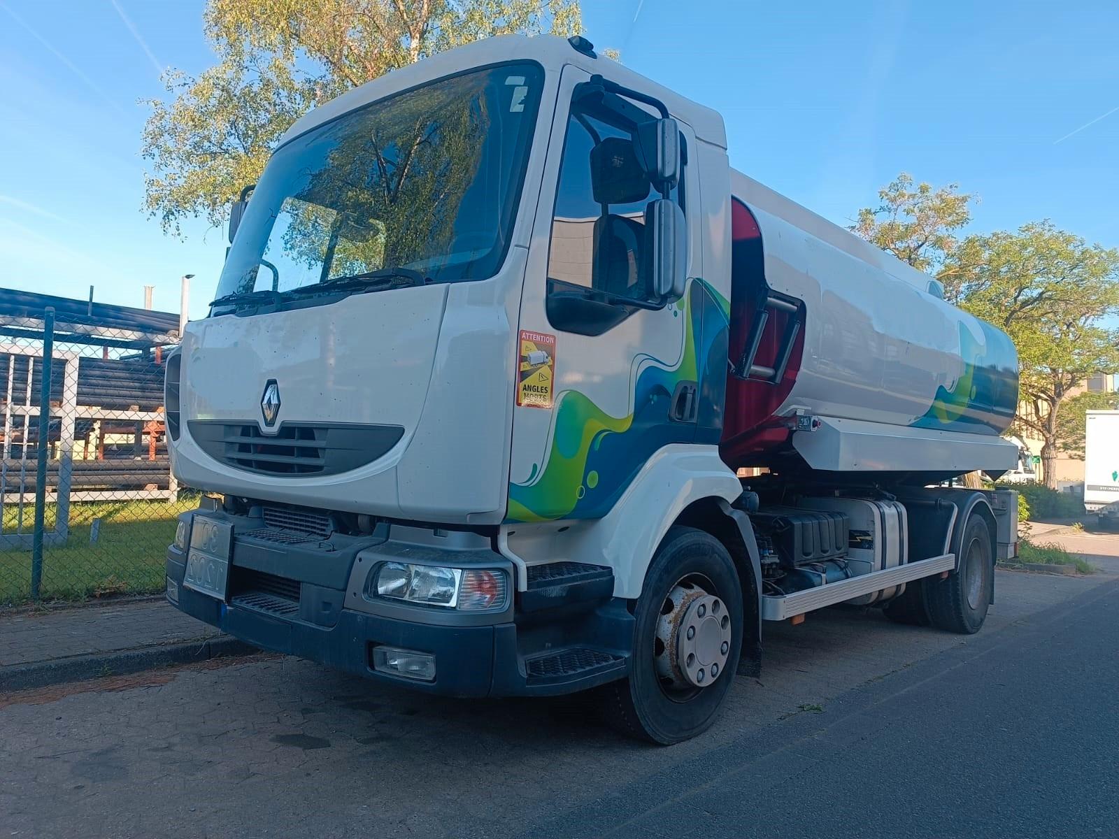 Renault Midlum. Benzin Diesel Tank wagen 12000L. 4x Kamm