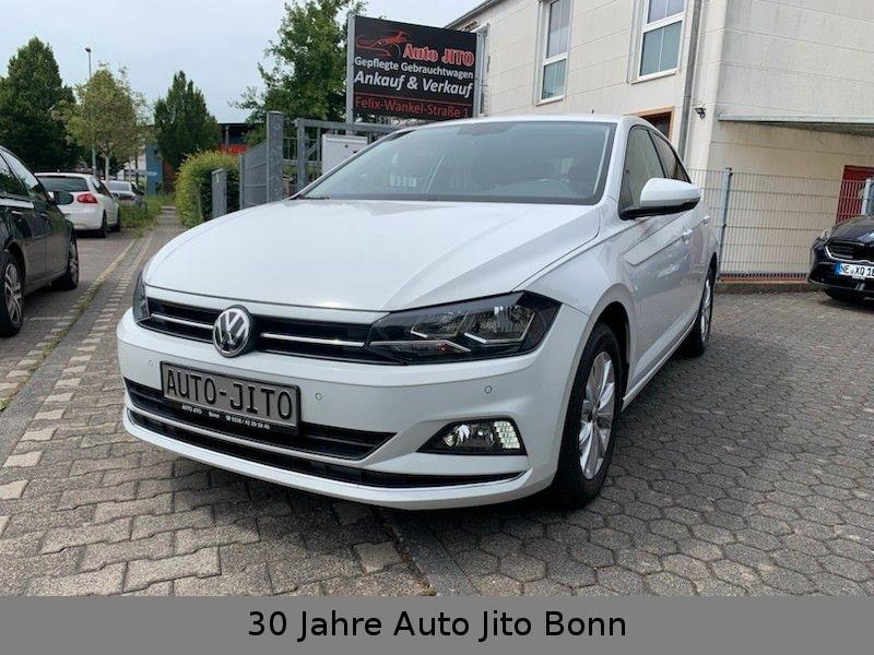 Volkswagen Polo VI Highline** PDC V / H *Navi*Sportsitze !