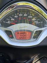 Vespa GTS 300 Super Sport ABS - nur 1.408 km !! - - VESPA GT