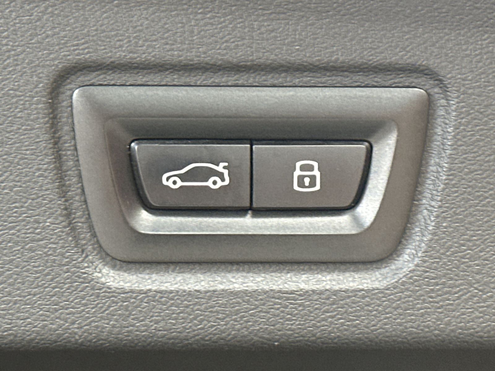 Fahrzeugabbildung BMW 430d Gran Coupé M-Sport xDrive NAV+LASER+AHK+KAM