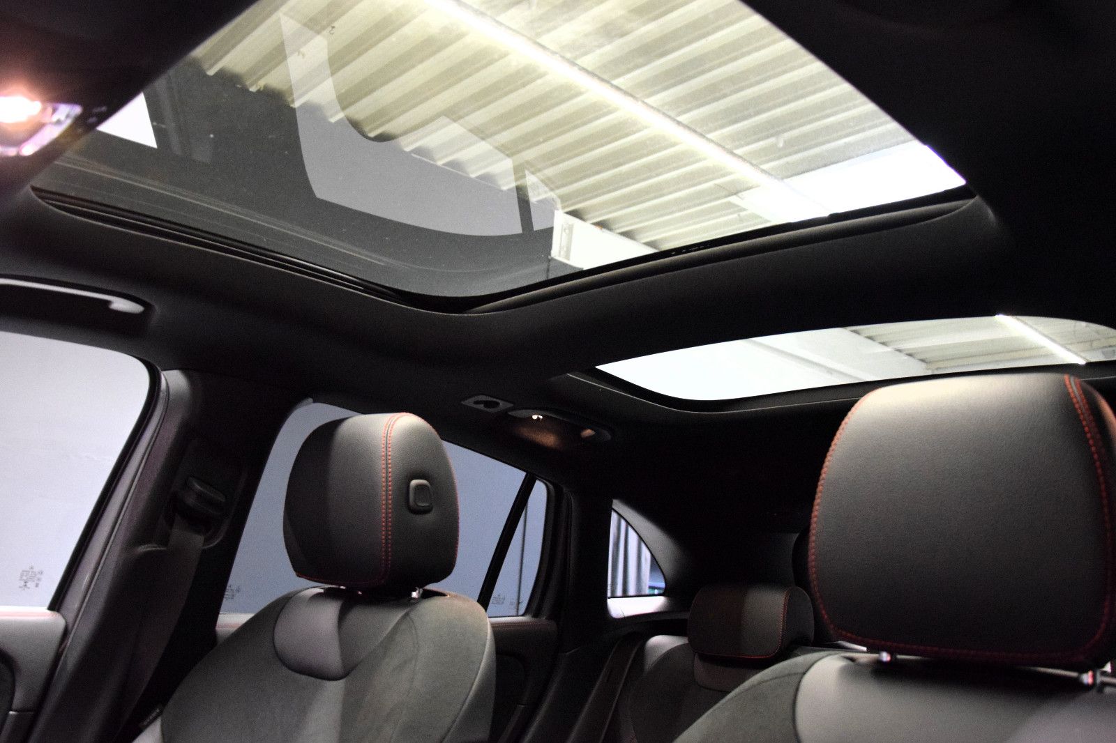 Fahrzeugabbildung Mercedes-Benz GLA 200 AMG-Line LED Kamera Business Pano