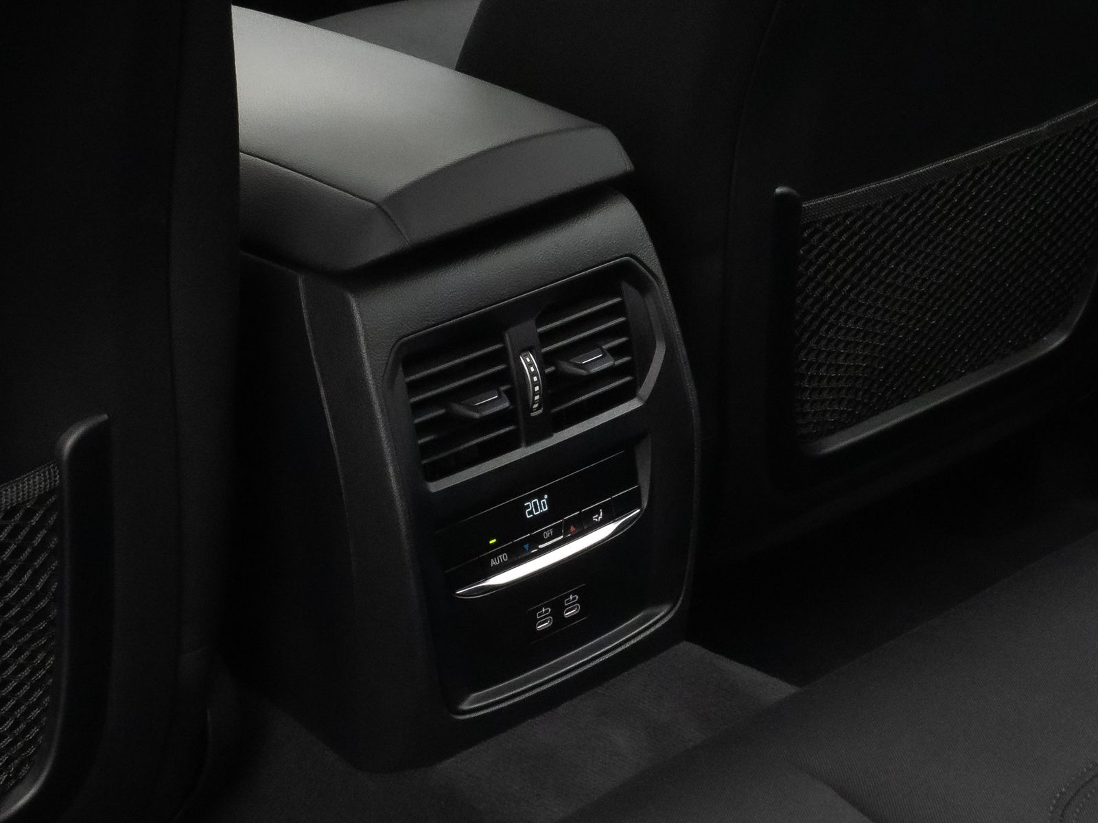 Fahrzeugabbildung BMW 320d xD Kamera DAB CockPit+ Widscreen SportLenkr