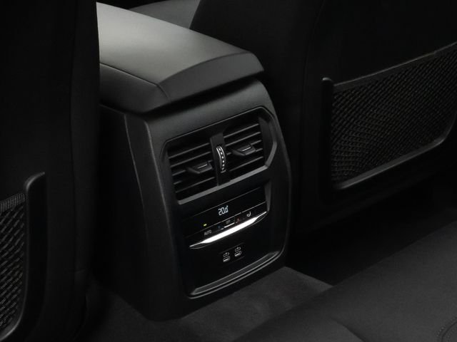 Foto Nummer 28: BMW 320d