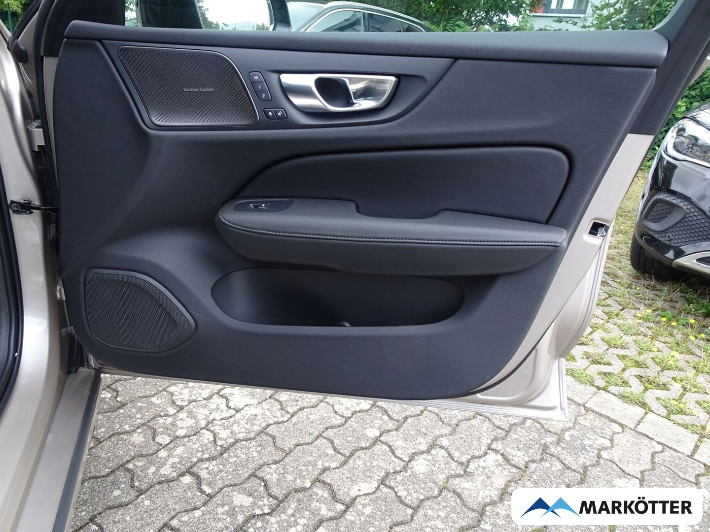 Volvo V60 T6 Plus Dark ACC/CAM/BLIS/4xSHZ/LHZ foto 19